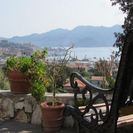 Appartamenti Bellavista By Helloelba Portoferraio Δωμάτιο φωτογραφία